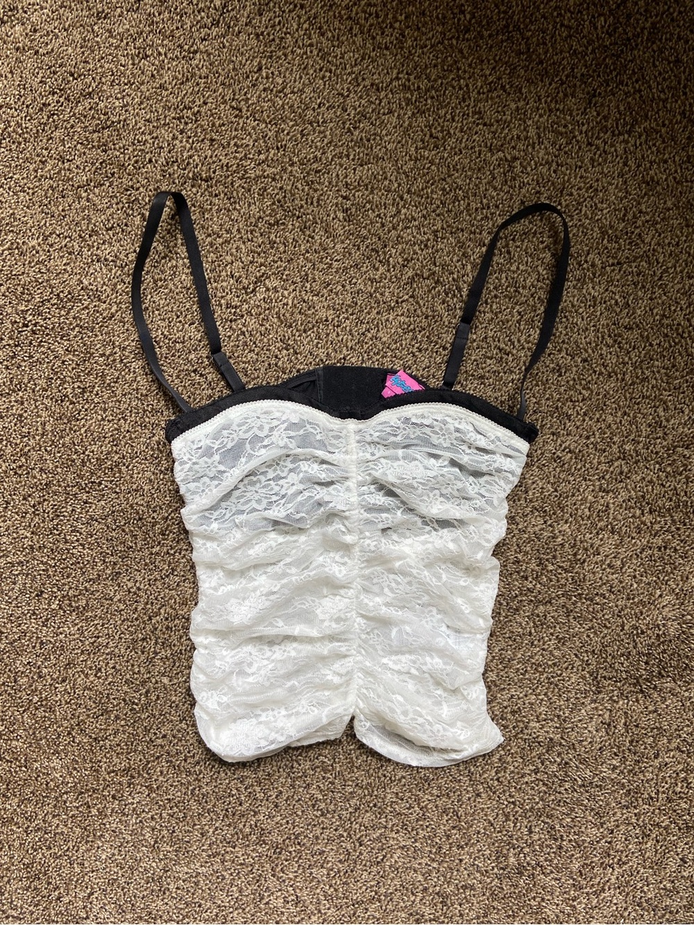 Edikted Eleanor Lace Top Small